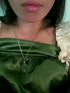 Snapshot of Winny-sexy chatting on 10.20.25 Winny-sexy online show from 10.20.25