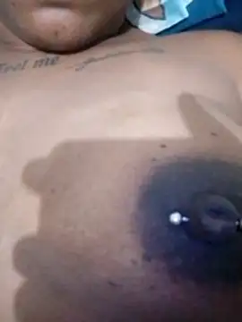 Snapshot of Jennyy31 chatting on 12.04.25 Jennyy31 online show from 12.04.25