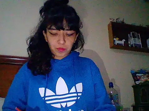 Snapshot of RedVelvet420 chatting on 10.23.25 RedVelvet420 online show from 10.23.25