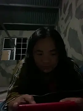 Snapshot of Boobsie4u chatting on 10.21.25 Boobsie4u online show from 10.21.25