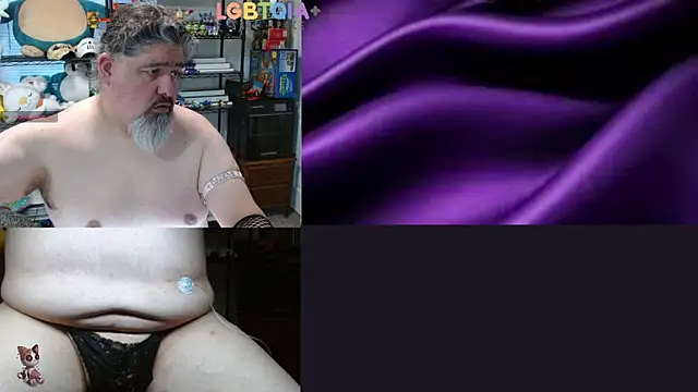Snapshot of geekycastillo chatting on 05.16.26 geekycastillo online show from 05.16.26