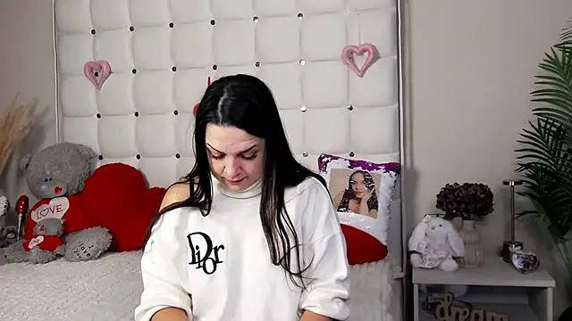 Snapshot of AlsouKass chatting on 02.18.26 AlsouKass online show from 02.18.26