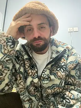 lazzzz09 online show from 01.18.26