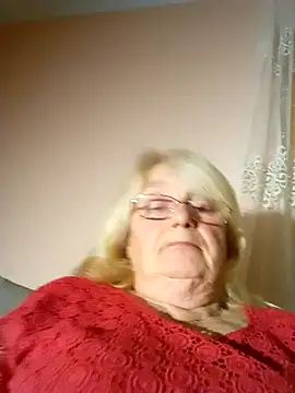 Snapshot of AmyLove353 chatting on 10.24.25 AmyLove353 online show from 10.24.25