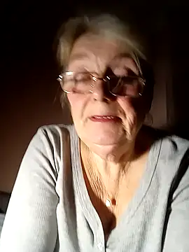 Snapshot of AmyLove353 chatting on 10.26.25 AmyLove353 online show from 10.26.25