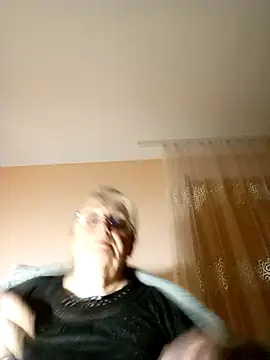 AmyLove353 online show from 11.11.25