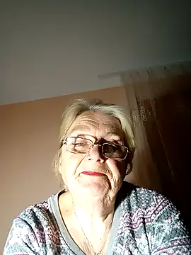 AmyLove353 online show from 11.26.25