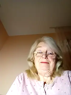 AmyLove353 online show from 12.20.25