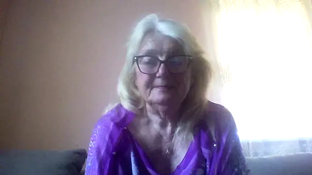 Snapshot of AmyLove353 chatting on 06.05.26 AmyLove353 online show from 06.05.26