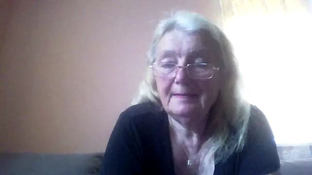Snapshot of AmyLove353 chatting on 06.06.26 AmyLove353 online show from 06.06.26