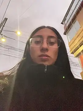 Violeet-Smith online show from 12.21.25