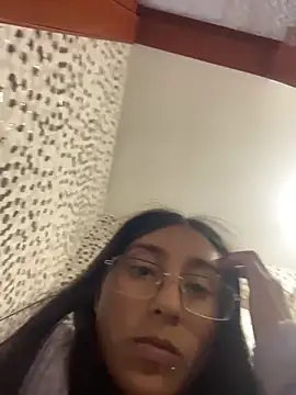 Violeet-Smith online show from 02.04.26