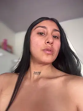 Violeet-Smith online show from 03.31.26