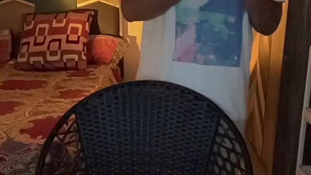 MakeMeAwareAah online show from 10.23.25