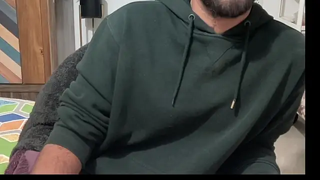 MakeMeAwareAah online show from 12.17.25