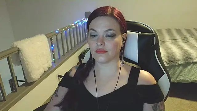 Snapshot of MissSirenaRhul chatting on 10.25.25 MissSirenaRhul online show from 10.25.25