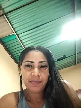 Snapshot of Sussana_tinner chatting on 10.22.25 Sussana tinner online show from 10.22.25