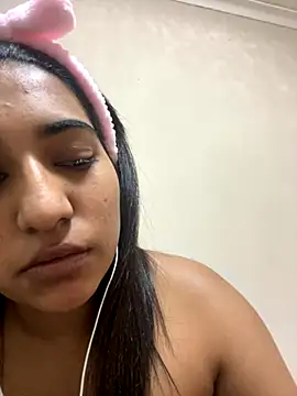 Your Girl Zara online show from 10.21.25