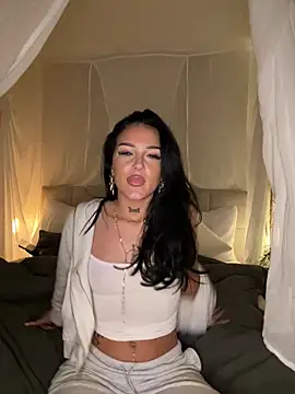 Snapshot of Gabbyys chatting on 02.15.26 Gabbyys online show from 02.15.26