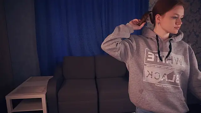 KarlynGow online show from 11.19.25