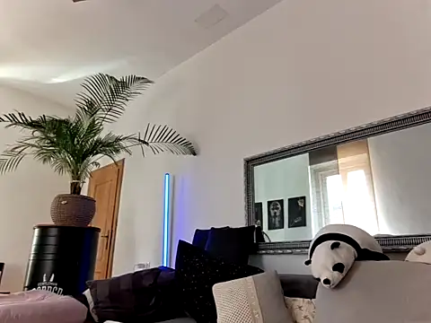 couple mistery online show from 04.19.26