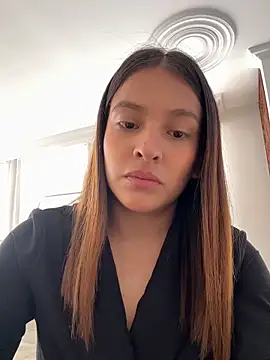 Snapshot of Talia_Bonet chatting on 06.10.26 Talia Bonet online show from 06.10.26