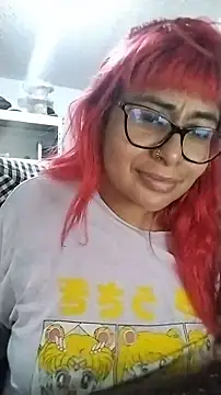 Snapshot of roxy_riot chatting on 10.22.25 roxy riot online show from 10.22.25