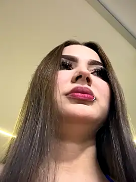 Snapshot of Beella1_ chatting on 10.26.25 Beella1  online show from 10.26.25