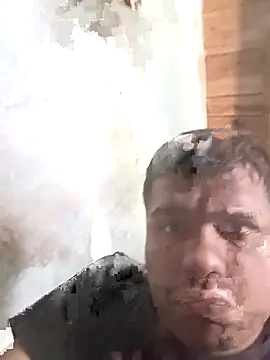 Snapshot of Leon202543 chatting on 10.21.25 Leon202543 online show from 10.21.25