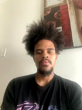 Snapshot of Mrmakeherwet_Tez chatting on 12.04.25 Mrmakeherwet Tez online show from 12.04.25