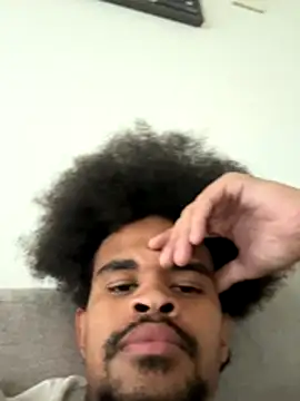 Snapshot of Mrmakeherwet_Tez chatting on 12.05.25 Mrmakeherwet Tez online show from 12.05.25