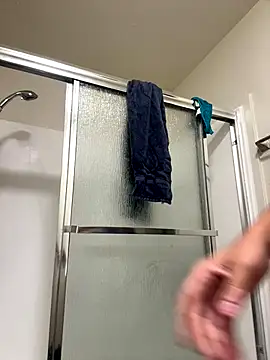 Snapshot of Mrmakeherwet_Tez chatting on 12.21.25 Mrmakeherwet Tez online show from 12.21.25