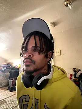 Snapshot of Mrmakeherwet_Tez chatting on 01.07.26 Mrmakeherwet Tez online show from 01.07.26