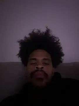 Snapshot of Mrmakeherwet_Tez chatting on 02.01.26 Mrmakeherwet Tez online show from 02.01.26