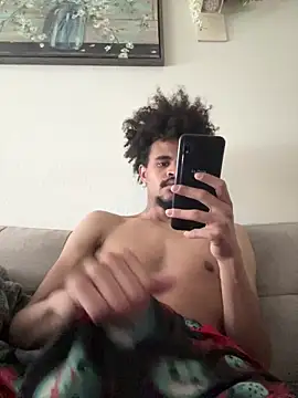 Snapshot of Mrmakeherwet_Tez chatting on 02.24.26 Mrmakeherwet Tez online show from 02.24.26