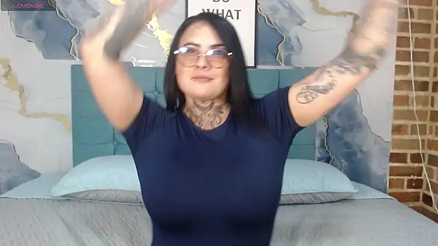 Snapshot of Meloddy_Jazz chatting on 10.21.25 Meloddy Jazz online show from 10.21.25