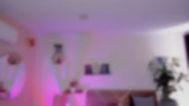 Snapshot of YariRose chatting on 04.20.26 YariRose online show from 04.20.26