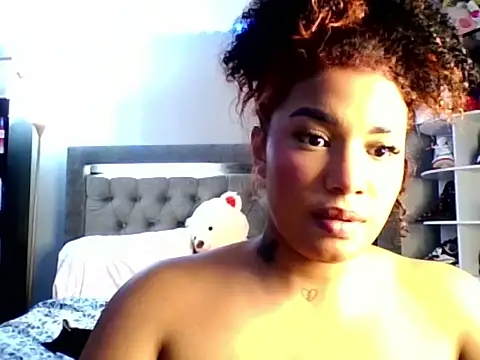 Nahomy Sara online show from 03.13.26