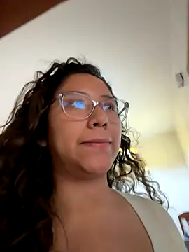 Kmiii21 online show from 10.26.25