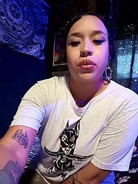 Isis Bathory online show from 01.15.26