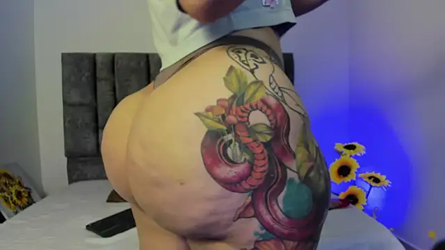 miah storm online show from 10.23.25