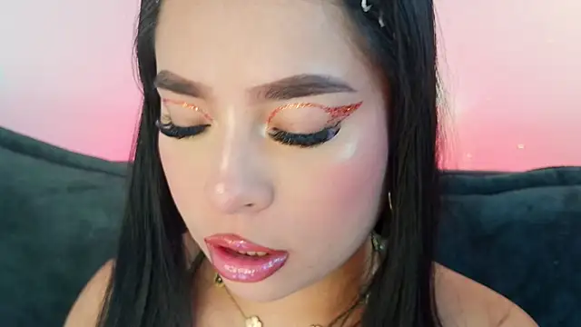 mia roux1 online show from 04.08.26