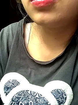 Snapshot of Miuu-Miuu chatting on 10.21.25 Miuu-Miuu online show from 10.21.25