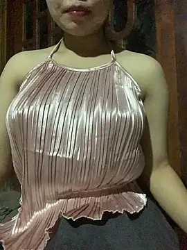 Snapshot of Miuu-Miuu chatting on 10.30.25 Miuu-Miuu online show from 10.30.25