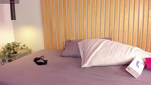 Miss ambrer  online show from 04.15.26