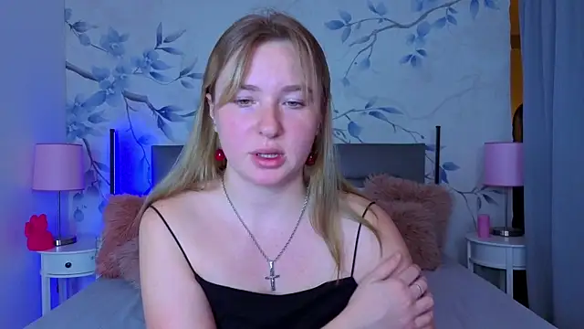 Snapshot of Ailissa__fox chatting on 11.09.25 Ailissa fox online show from 11.09.25