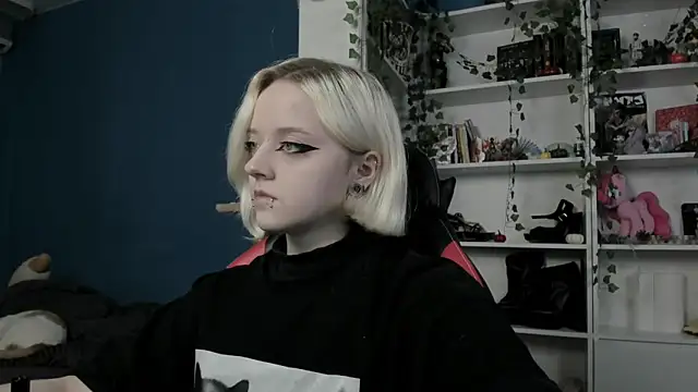 Holy Mistress S online show from 11.15.25