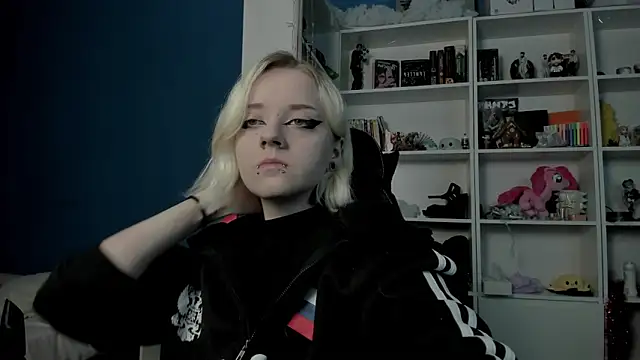 Holy Mistress S online show from 01.06.26