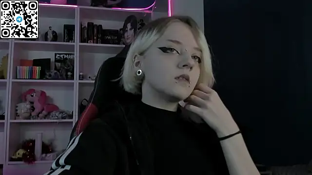 Holy Mistress S online show from 02.27.26