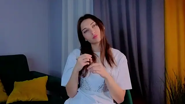 KateCahee online show from 11.07.25